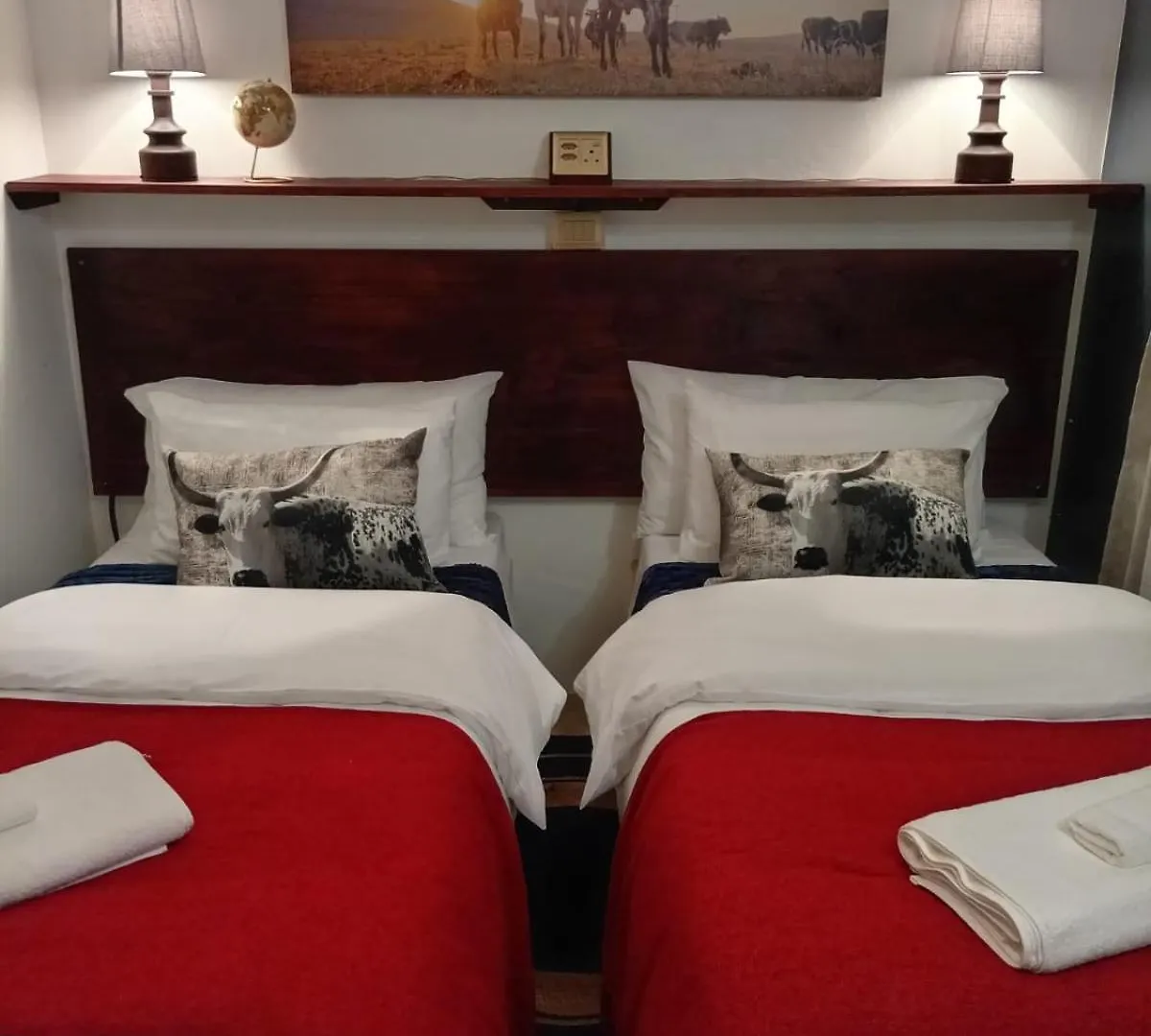Hibiscus Guest Room Strand